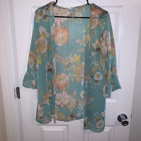 Xhilaration Tops - Floral Kimono Xhilaration Tops - Floral Kimono